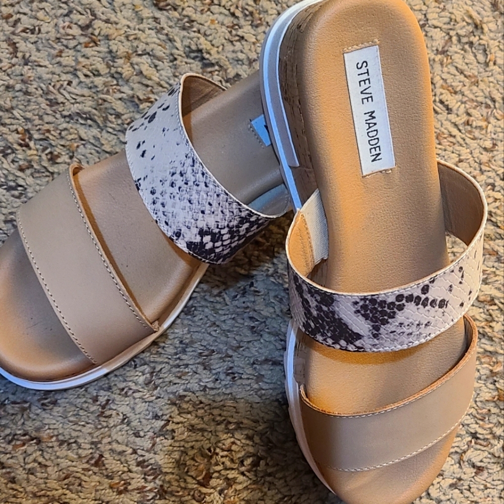 Steve Madden wedges